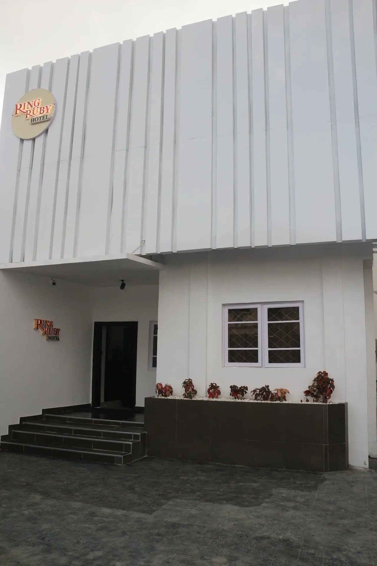 Ring Ruby Hotel Value County - Serene boutique hotel in Value County Estate, Lagos